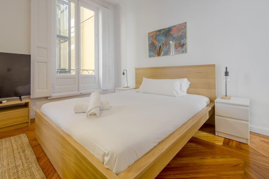 Petite E Chic Loft Para 3 En El Corazon De Madrid Esterno foto