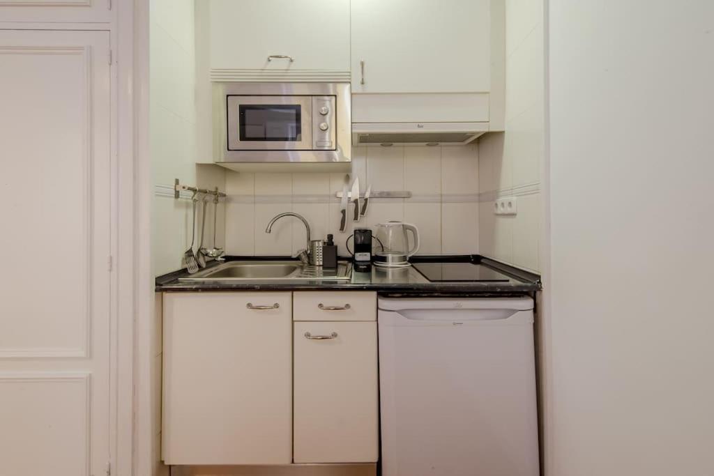 Petite E Chic Loft Para 3 En El Corazon De Madrid Esterno foto