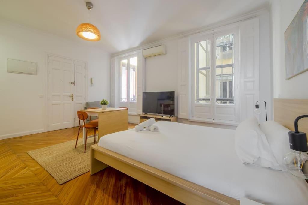 Petite E Chic Loft Para 3 En El Corazon De Madrid Esterno foto
