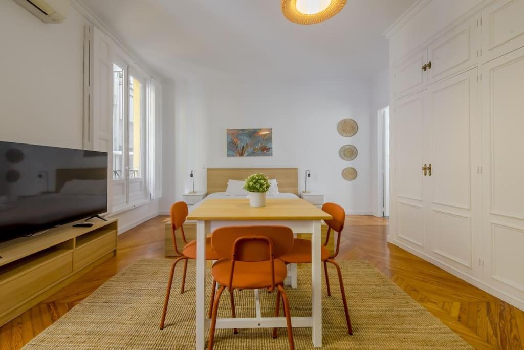 Petite E Chic Loft Para 3 En El Corazon De Madrid Esterno foto
